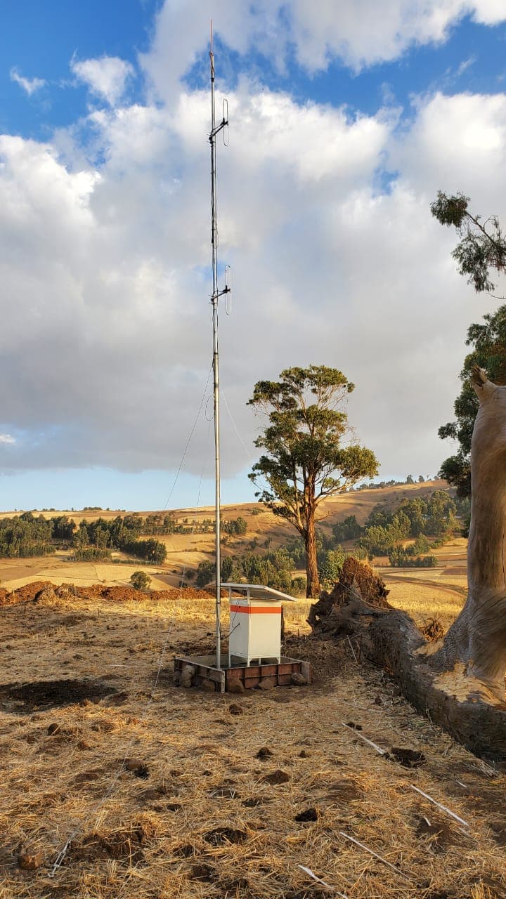 Solar-powered radio communication